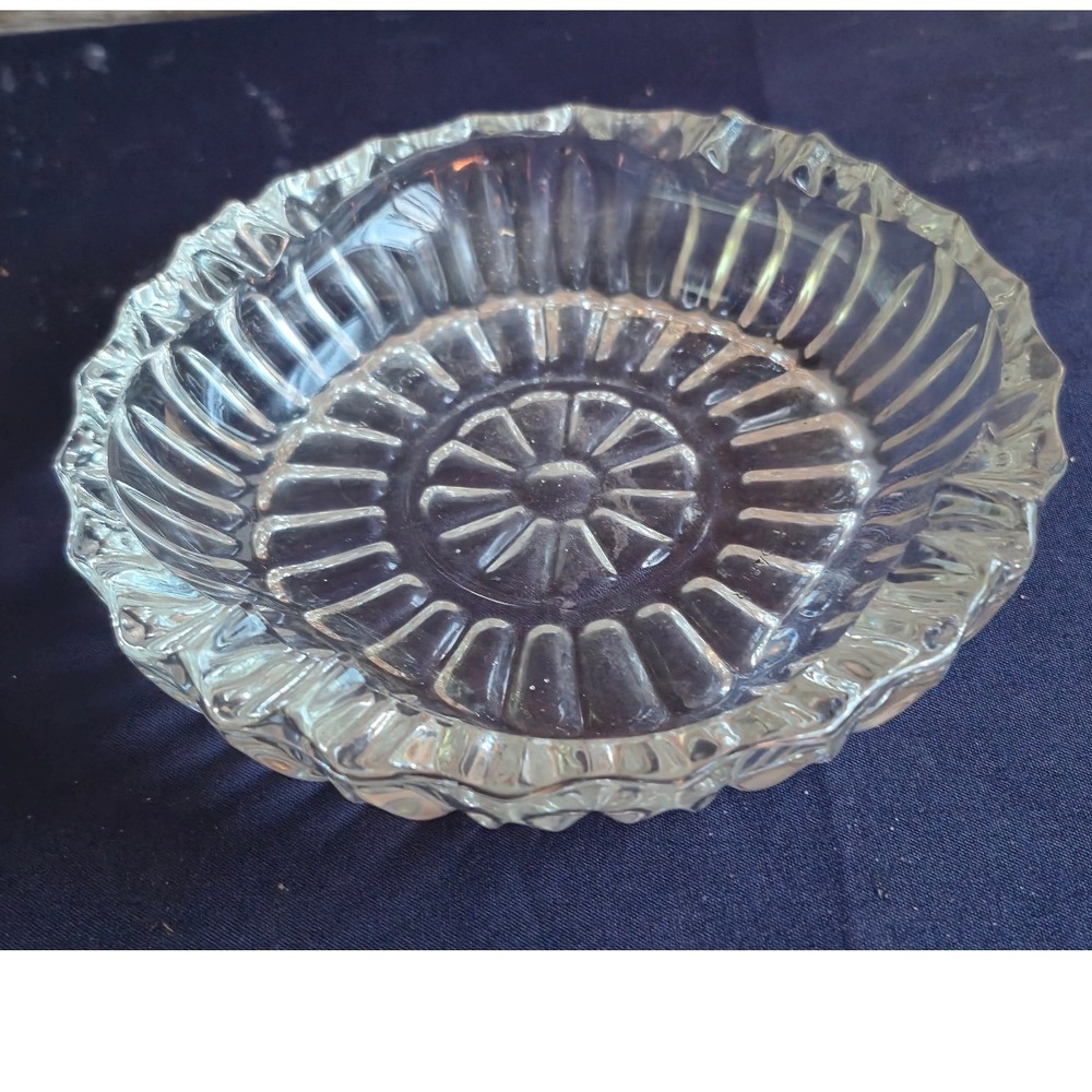 Pasari Indonesia Clear Glass Ashtray Ribbed Scalloped Edge Round Vintage 5.75in